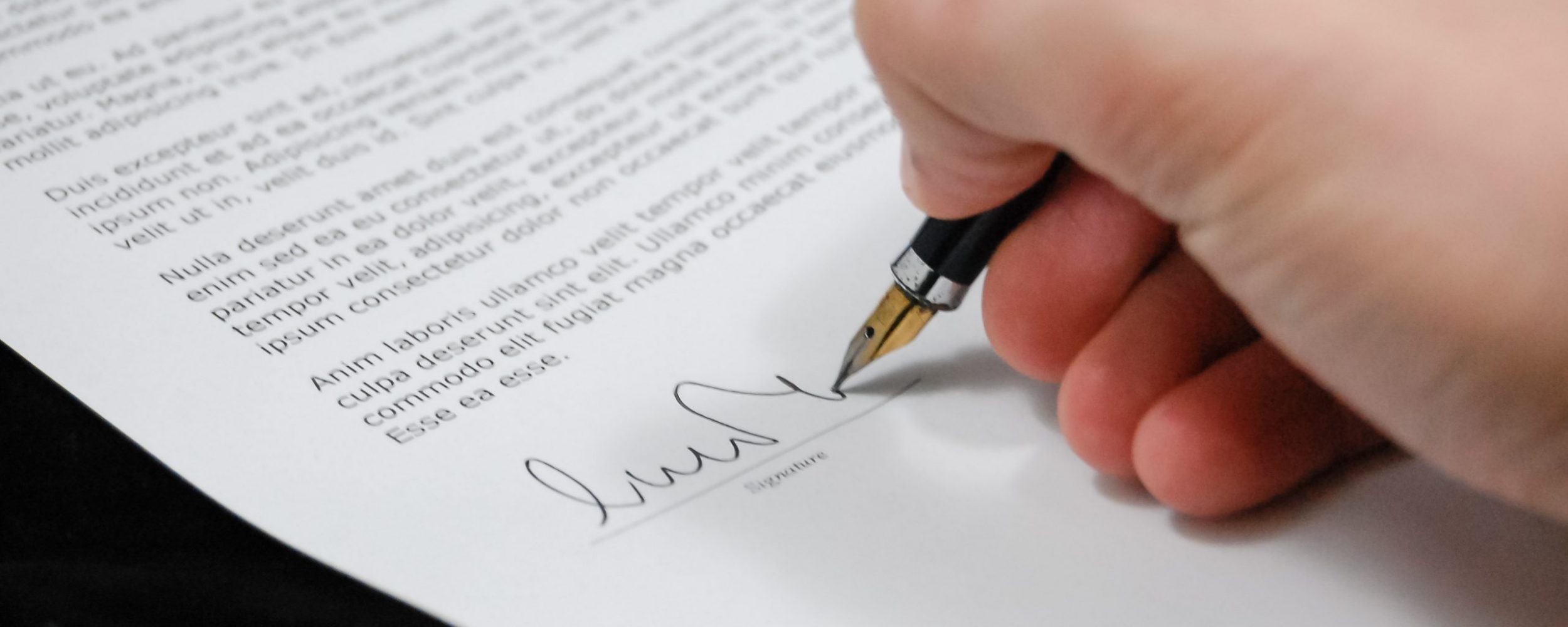 Aviso LEGAL_sign-pen-business-document-48148